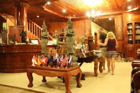 Hotels & Accommodation near Bayon Temple .